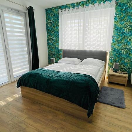 Apartamenty Na Wiejskiej אוסטרוני מורסקי מראה חיצוני תמונה
