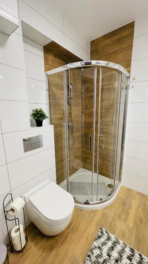 Apartamenty Na Wiejskiej אוסטרוני מורסקי מראה חיצוני תמונה