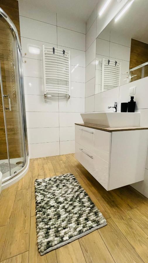 Apartamenty Na Wiejskiej אוסטרוני מורסקי מראה חיצוני תמונה