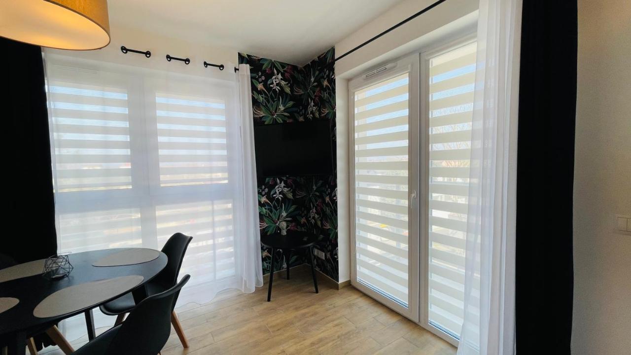 Apartamenty Na Wiejskiej אוסטרוני מורסקי מראה חיצוני תמונה
