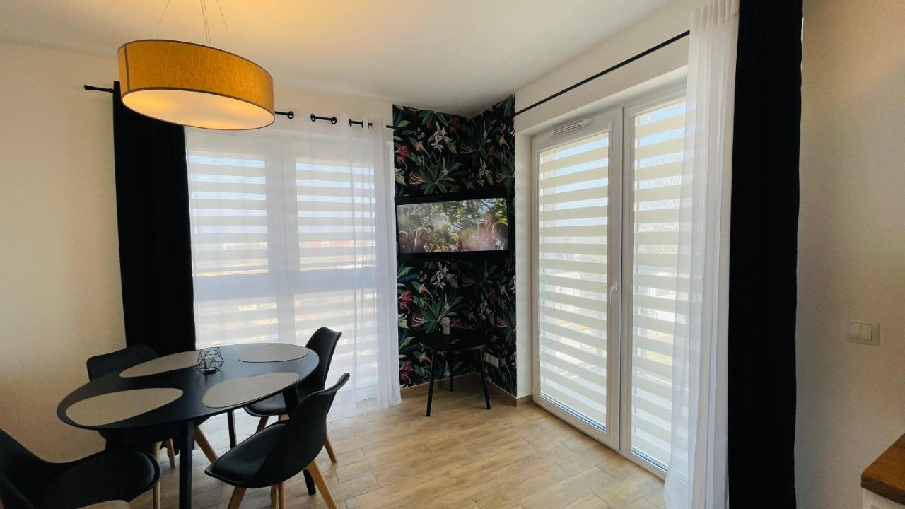 Apartamenty Na Wiejskiej אוסטרוני מורסקי מראה חיצוני תמונה